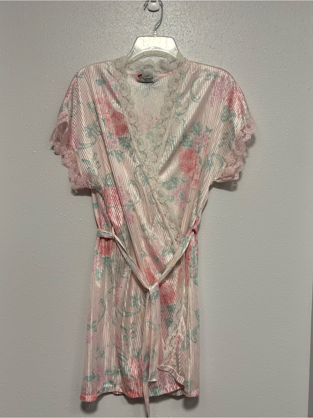 Vintage 80s Heart to Heart Sleepthings Pink Rose Satin Short Robe Lace Trim